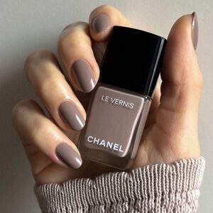 CHANEL Le Vernis in Elegant New Dawn